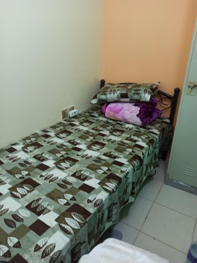 Moon Backpackers , Al Rigga , Partition For Couples And For Singles Διαμέρισμα Ντουμπάι Εξωτερικό φωτογραφία