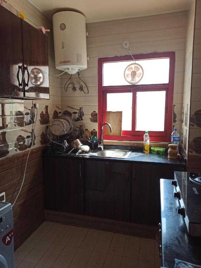 Moon Backpackers , Al Rigga , Partition For Couples And For Singles Διαμέρισμα Ντουμπάι Εξωτερικό φωτογραφία
