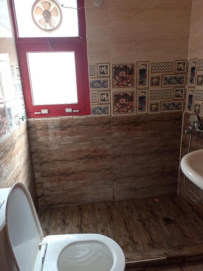 Moon Backpackers , Al Rigga , Partition For Couples And For Singles Διαμέρισμα Ντουμπάι Εξωτερικό φωτογραφία