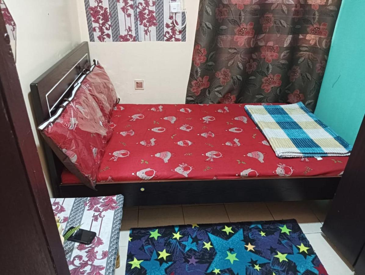 Moon Backpackers , Al Rigga , Partition For Couples And For Singles Διαμέρισμα Ντουμπάι Εξωτερικό φωτογραφία