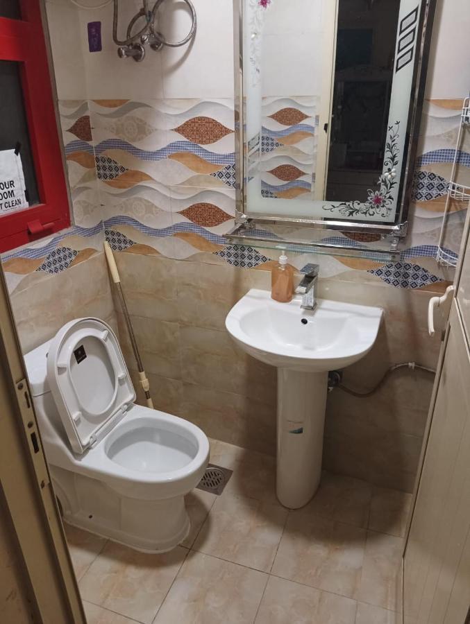 Moon Backpackers , Al Rigga , Partition For Couples And For Singles Διαμέρισμα Ντουμπάι Εξωτερικό φωτογραφία