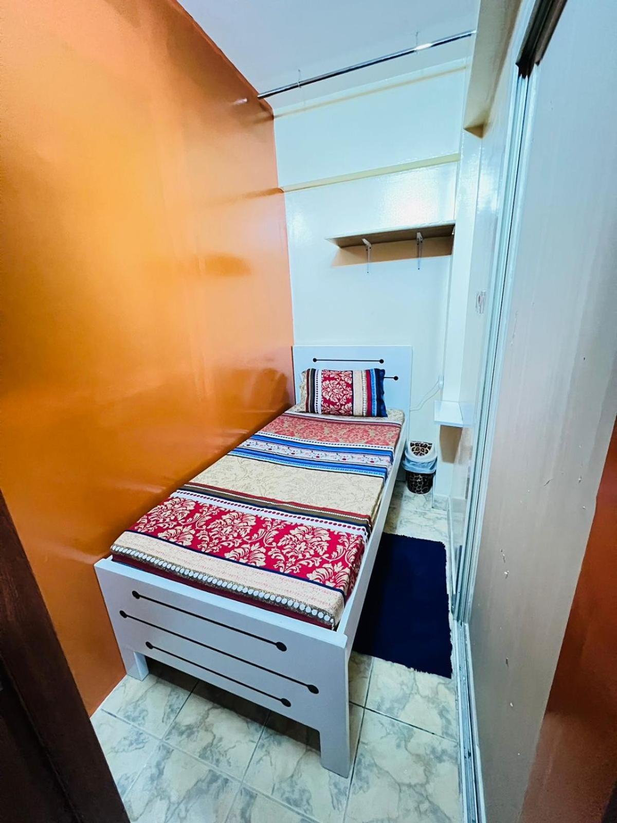 Moon Backpackers , Al Rigga , Partition For Couples And For Singles Διαμέρισμα Ντουμπάι Εξωτερικό φωτογραφία