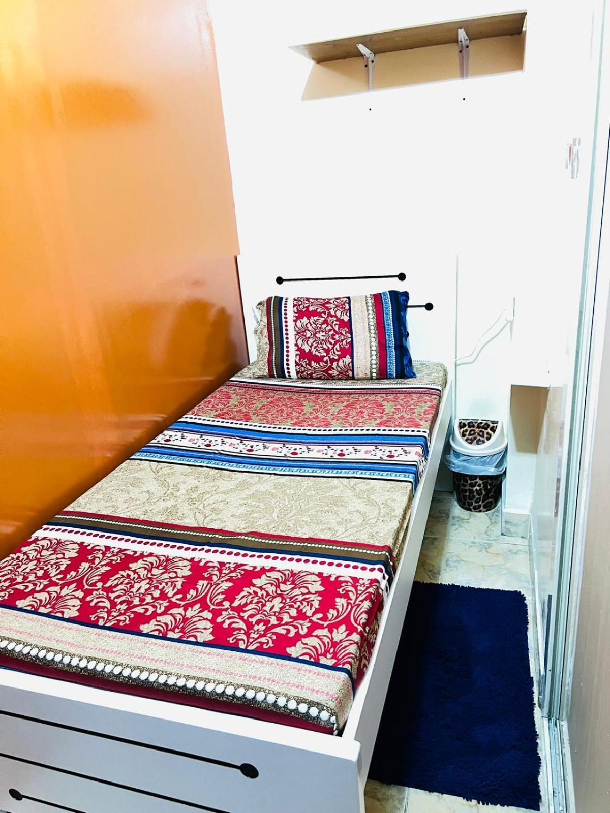 Moon Backpackers , Al Rigga , Partition For Couples And For Singles Διαμέρισμα Ντουμπάι Εξωτερικό φωτογραφία
